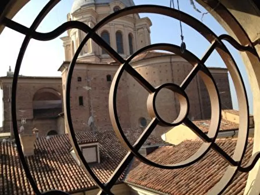Immagine 1 di Appartamento in vendita  a Mantova