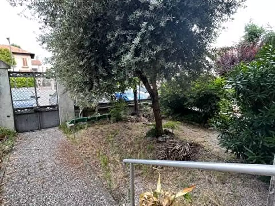 Immagine 2 di Casa indipendente in vendita  a Mantova