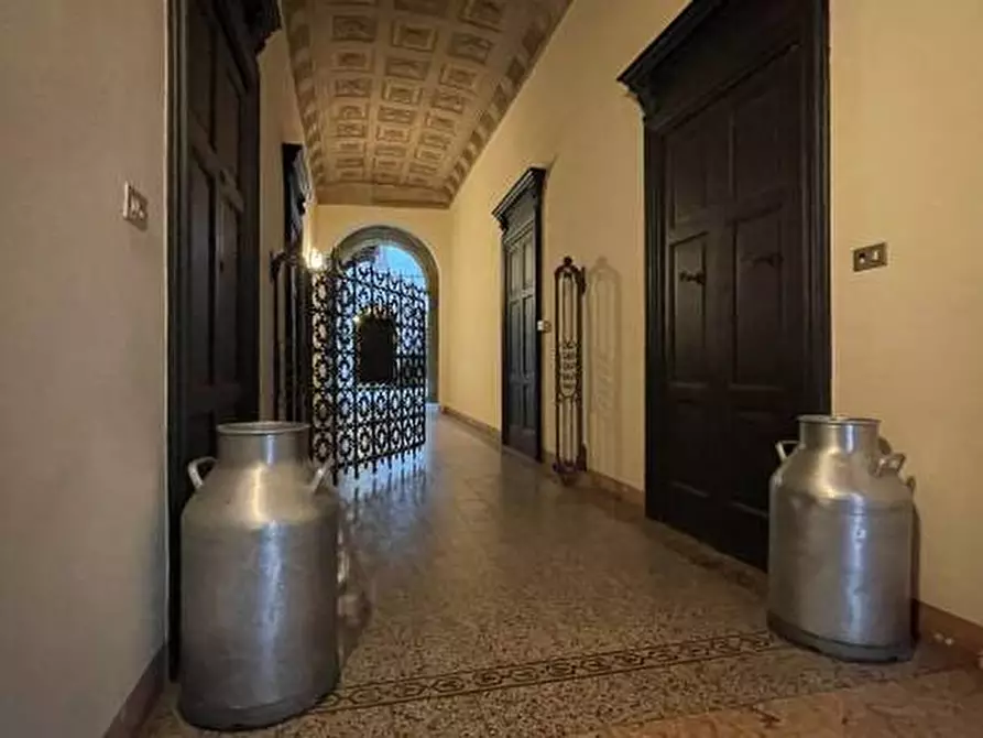 Immagine 12 di Appartamento in vendita  a Mantova