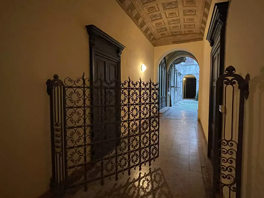 Immagine 10 di Appartamento in vendita  a Mantova