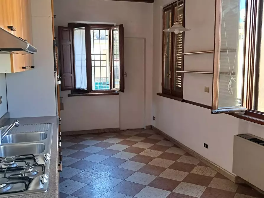 Immagine 12 di Casa indipendente in vendita  a Mantova