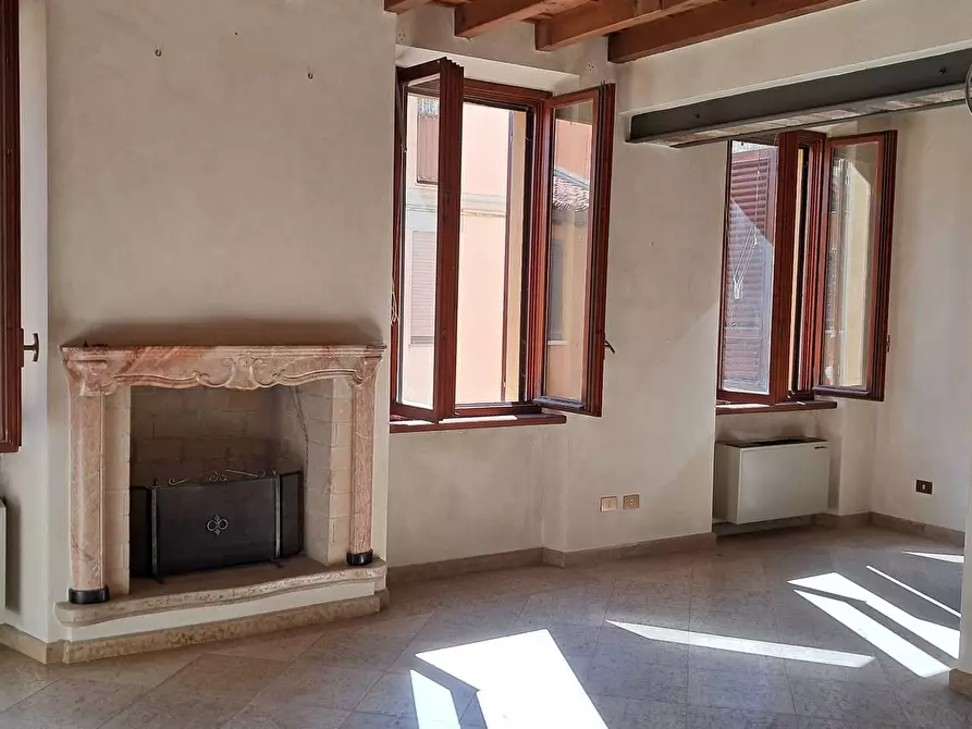 Immagine 3 di Casa indipendente in vendita  a Mantova