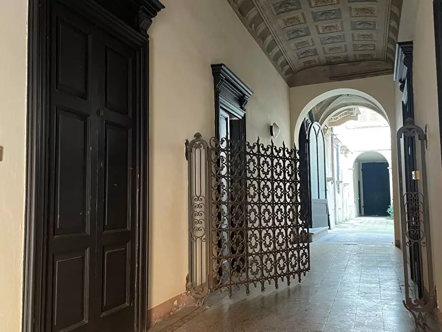 Immagine 4 di Appartamento in vendita  a Mantova