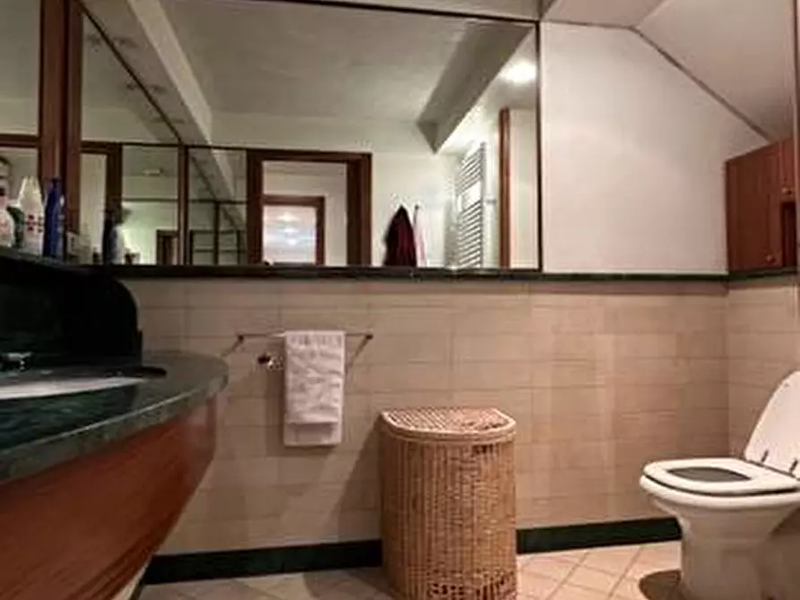 Immagine 17 di Appartamento in vendita  a Mantova