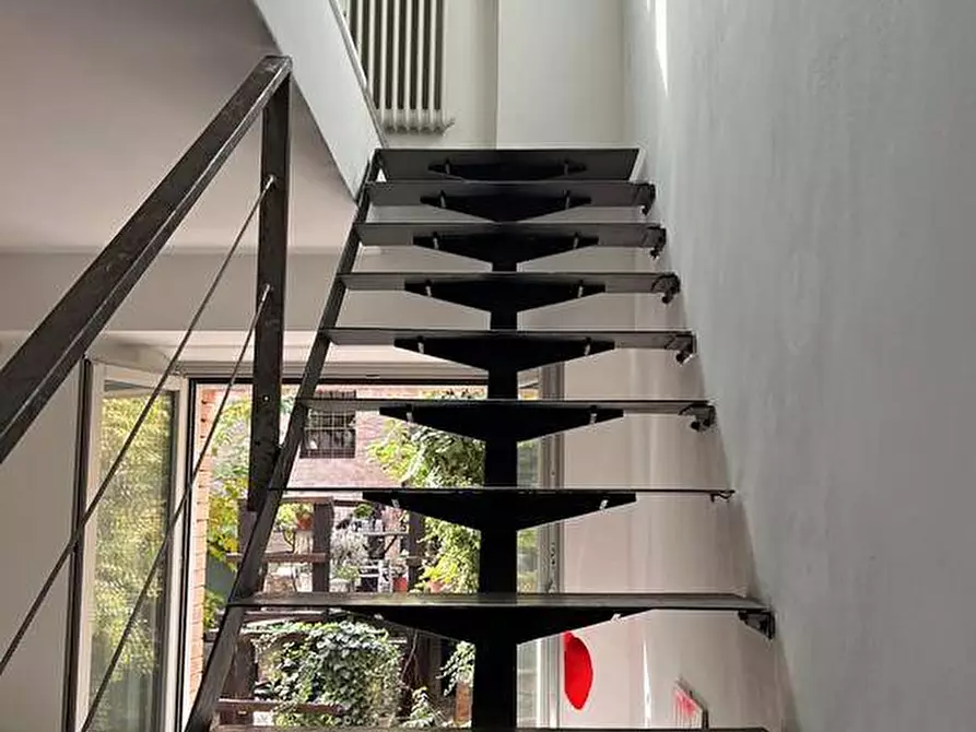 Immagine 9 di Appartamento in vendita  a Mantova