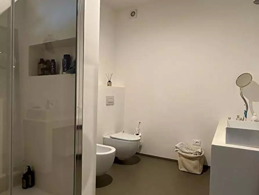 Immagine 11 di Appartamento in vendita  a Mantova