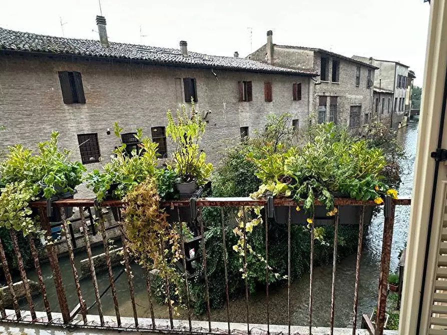 Immagine 1 di Appartamento in vendita  a Mantova