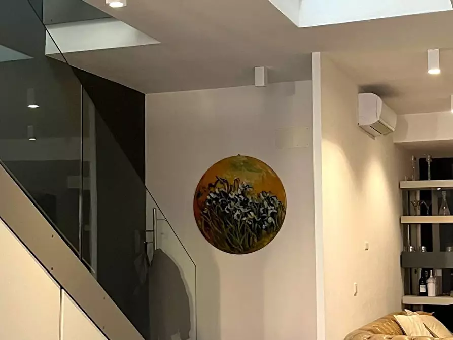 Immagine 2 di Villa in vendita  a Mantova