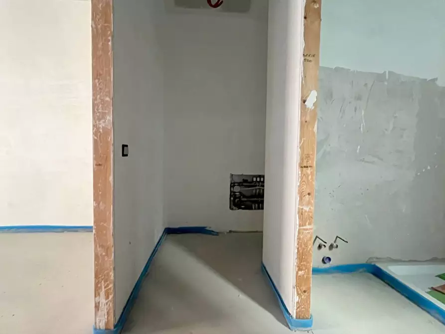 Immagine 13 di Appartamento in vendita  a Mantova