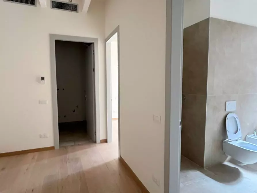 Immagine 7 di Appartamento in vendita  a Mantova