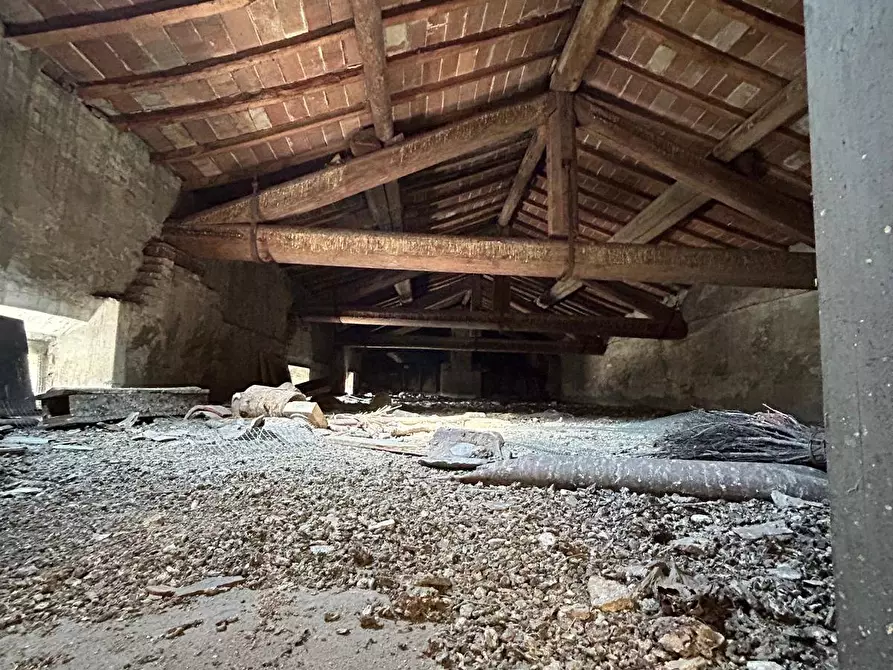 Immagine 15 di Appartamento in vendita  a Mantova