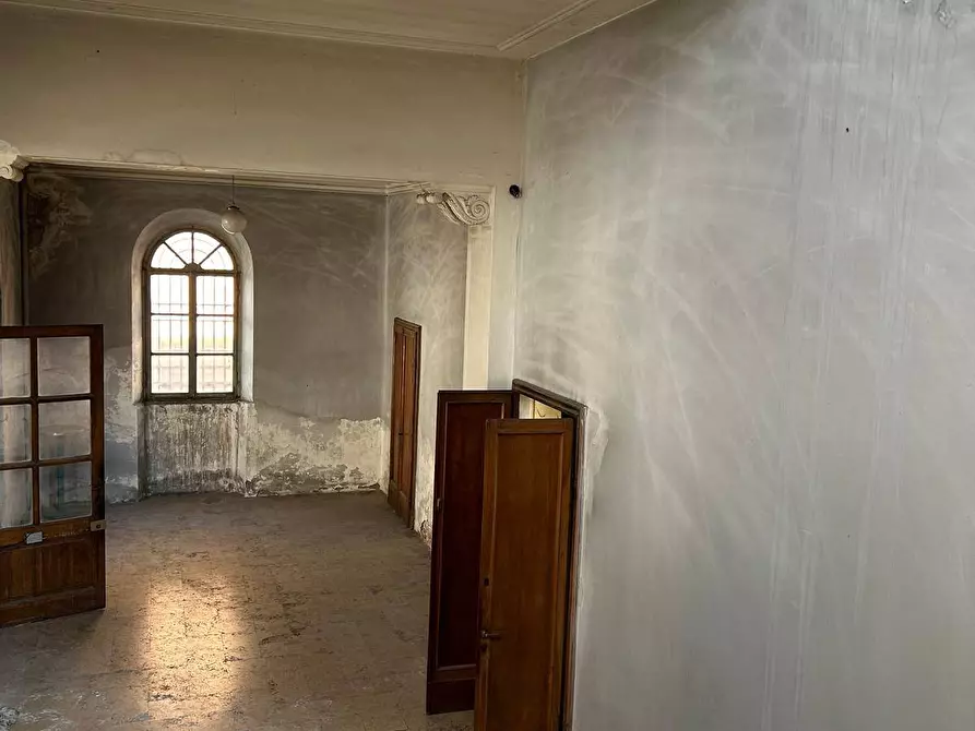 Immagine 11 di Appartamento in vendita  a Mantova