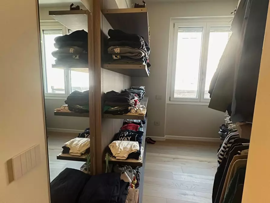 Immagine 21 di Appartamento in vendita  a Mantova