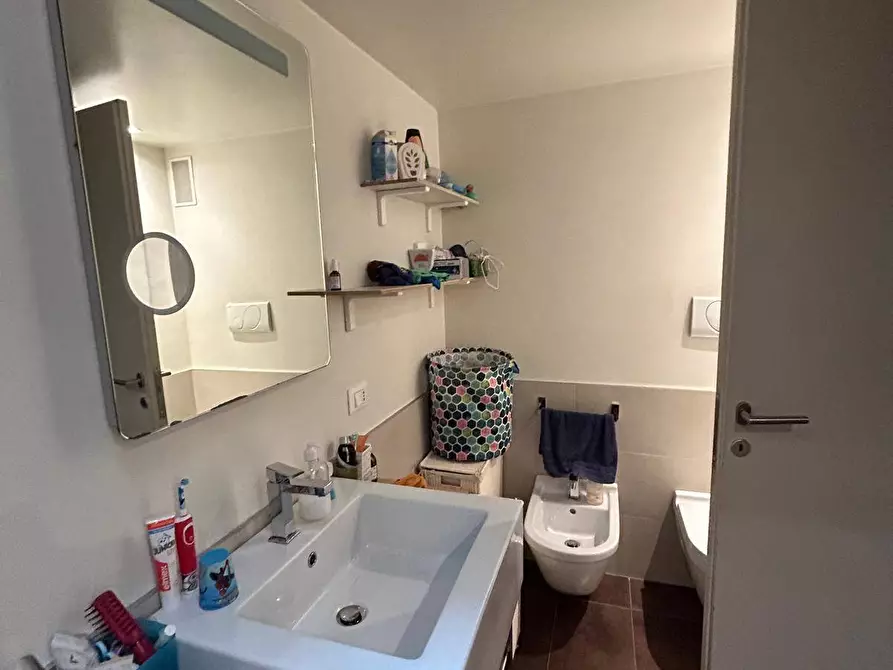 Immagine 16 di Appartamento in vendita  a Mantova