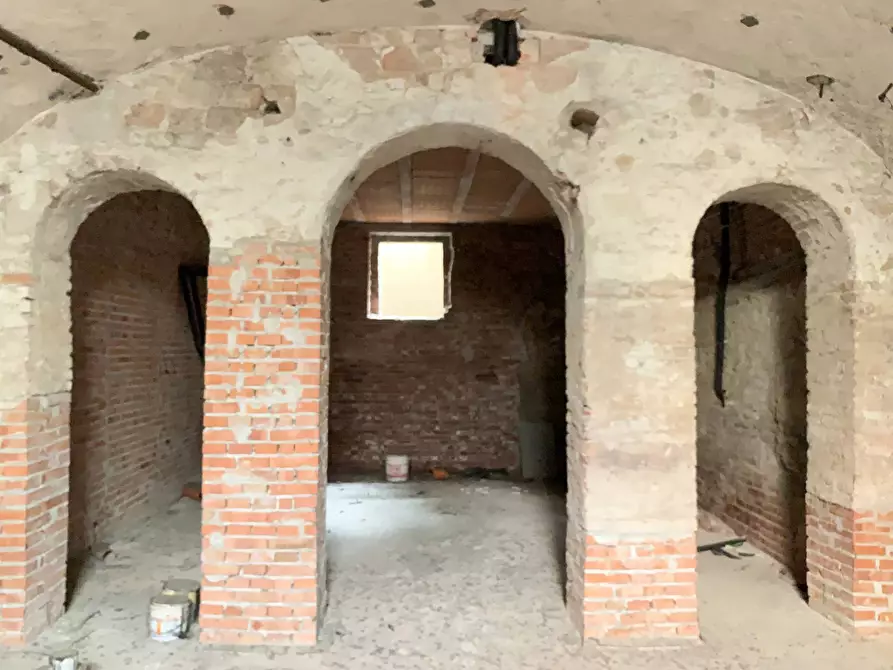 Immagine 37 di Casa indipendente in vendita  a Mantova