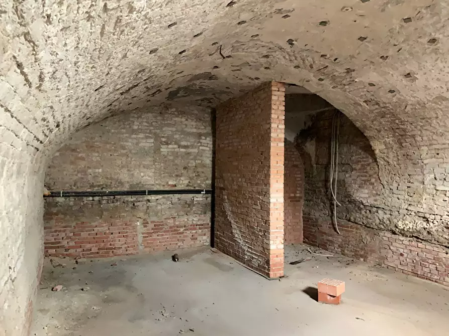 Immagine 39 di Casa indipendente in vendita  a Mantova