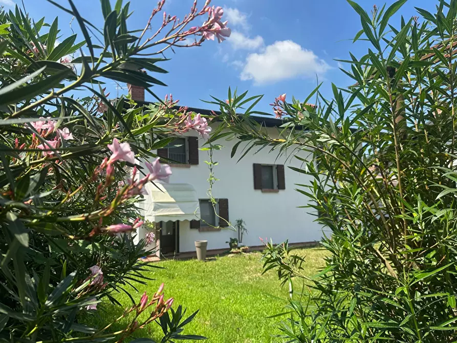 Immagine 54 di Casa indipendente in vendita  a San Giorgio Bigarello