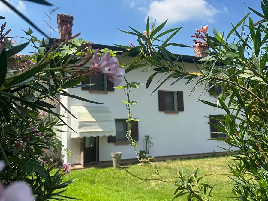 Immagine 55 di Casa indipendente in vendita  a San Giorgio Bigarello