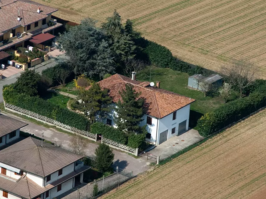 Immagine 2 di Villa in vendita  a Commessaggio