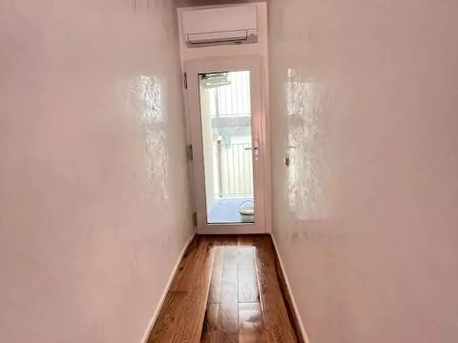 Immagine 7 di Appartamento in vendita  a Mantova