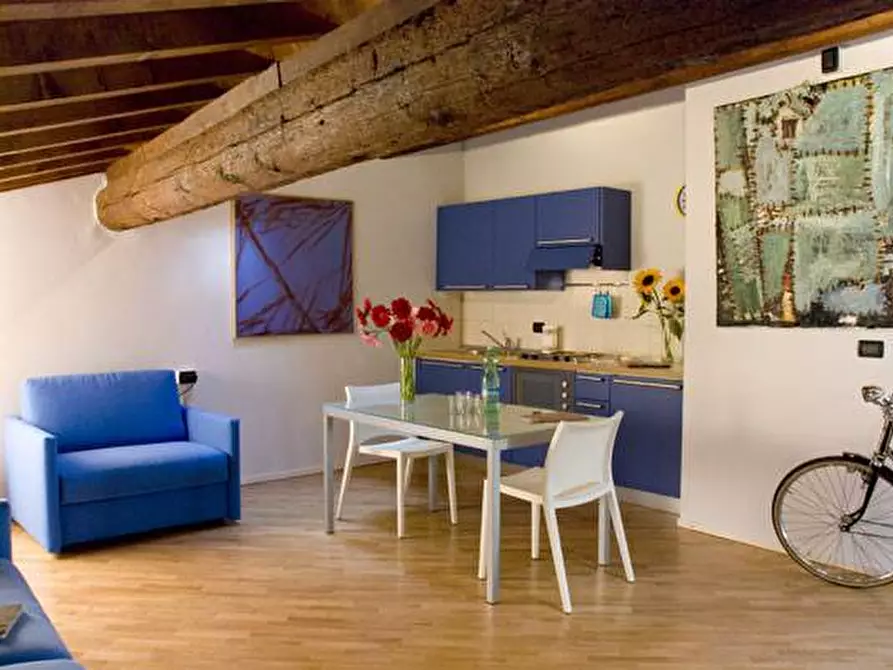 Immagine 3 di Agriturismo in vendita  a Mantova