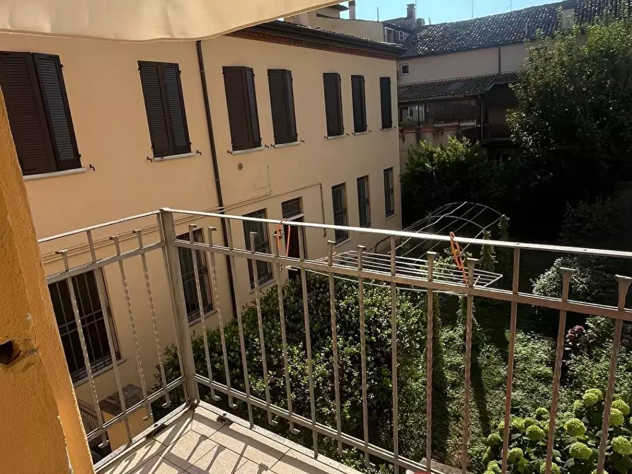 Immagine 13 di Appartamento in vendita  a Mantova