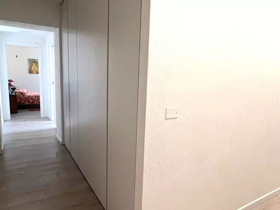 Immagine 17 di Appartamento in vendita  a Mantova