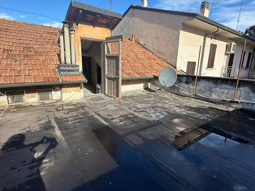 Immagine 31 di Casa indipendente in vendita  a Mantova