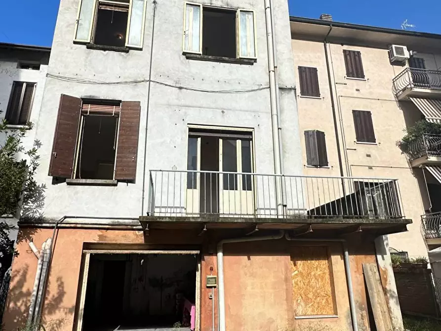 Immagine 38 di Casa indipendente in vendita  a Mantova