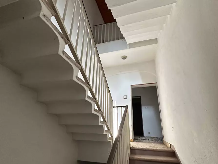 Immagine 14 di Casa indipendente in vendita  a Mantova