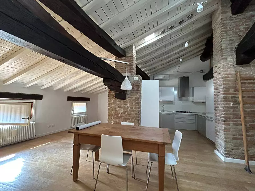 Immagine 3 di Appartamento in vendita  a Mantova