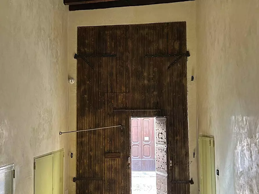 Immagine 21 di Appartamento in vendita  a Mantova