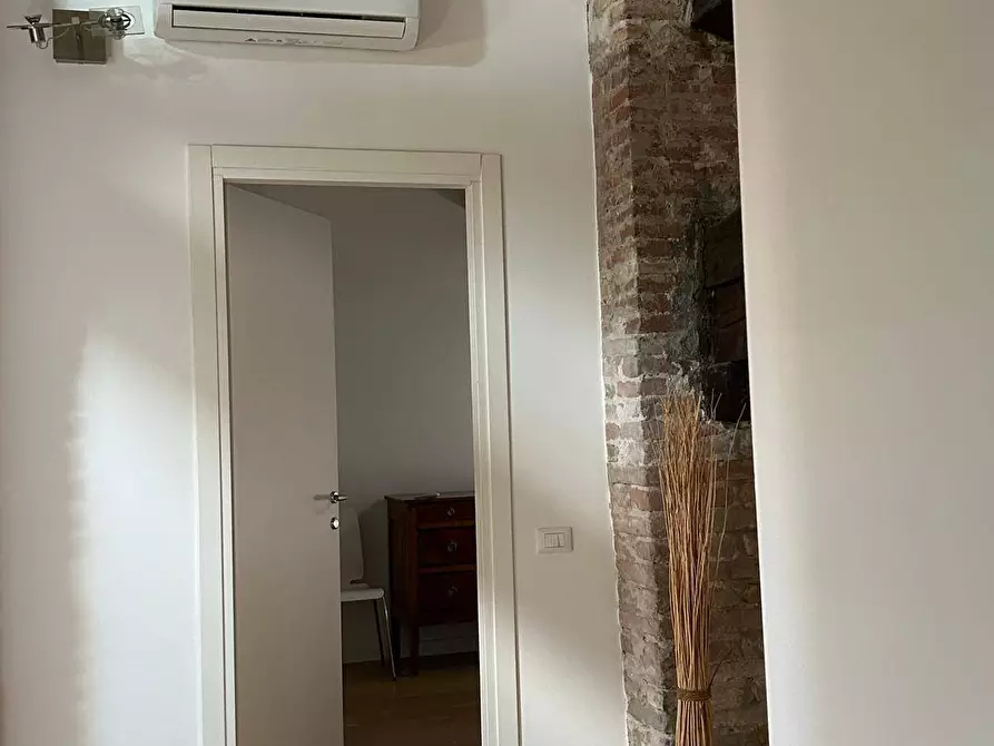 Immagine 11 di Appartamento in vendita  a Mantova