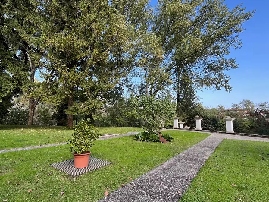 Immagine 2 di Casa indipendente in vendita  a Mantova