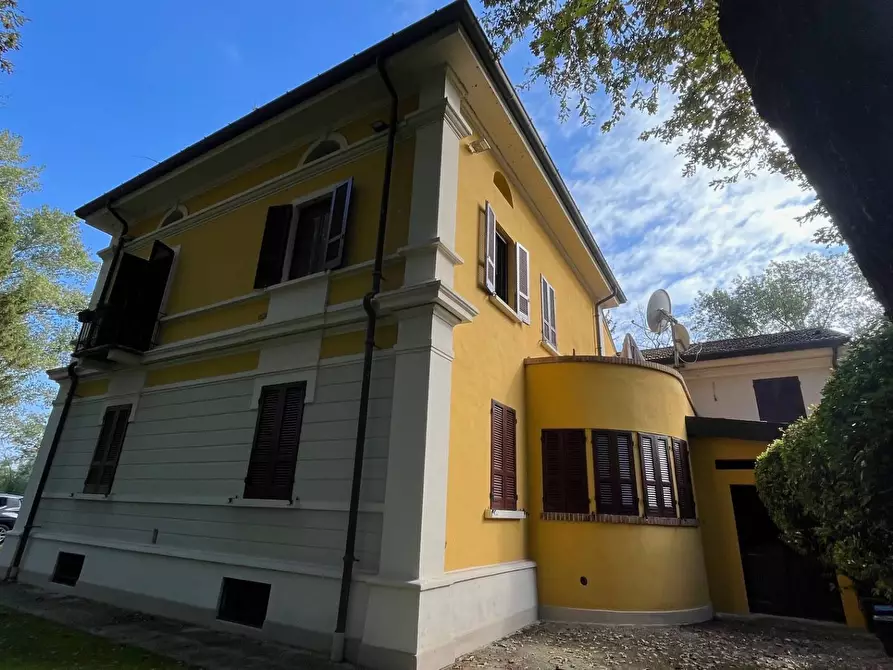 Immagine 11 di Casa indipendente in vendita  a Mantova