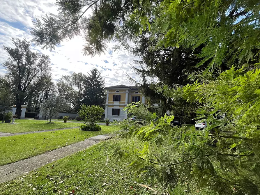 Immagine 18 di Casa indipendente in vendita  a Mantova