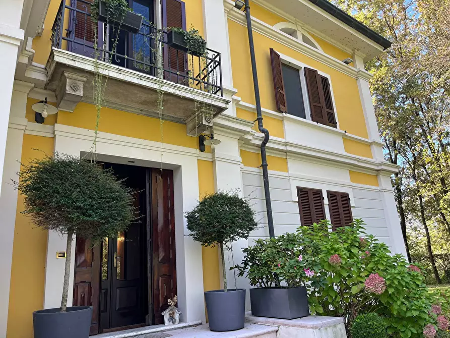 Immagine 31 di Casa indipendente in vendita  a Mantova