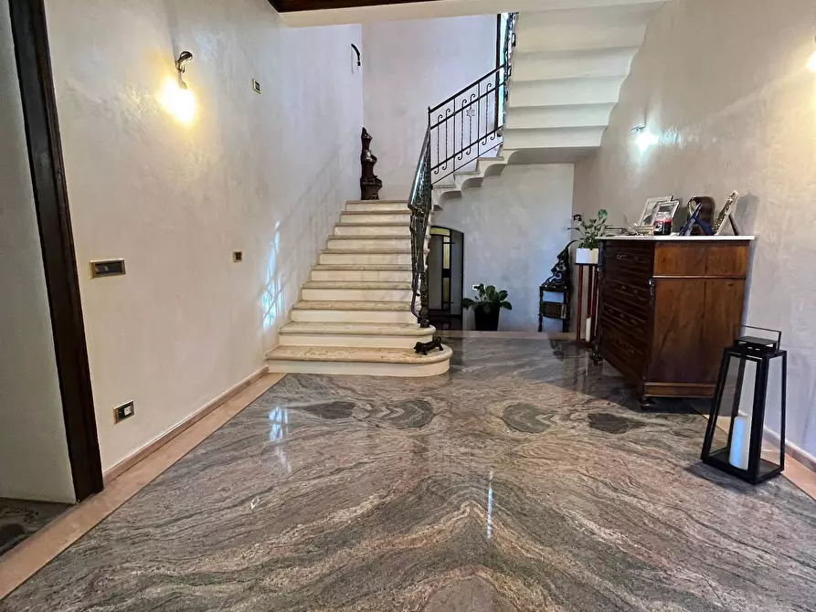 Immagine 36 di Casa indipendente in vendita  a Mantova