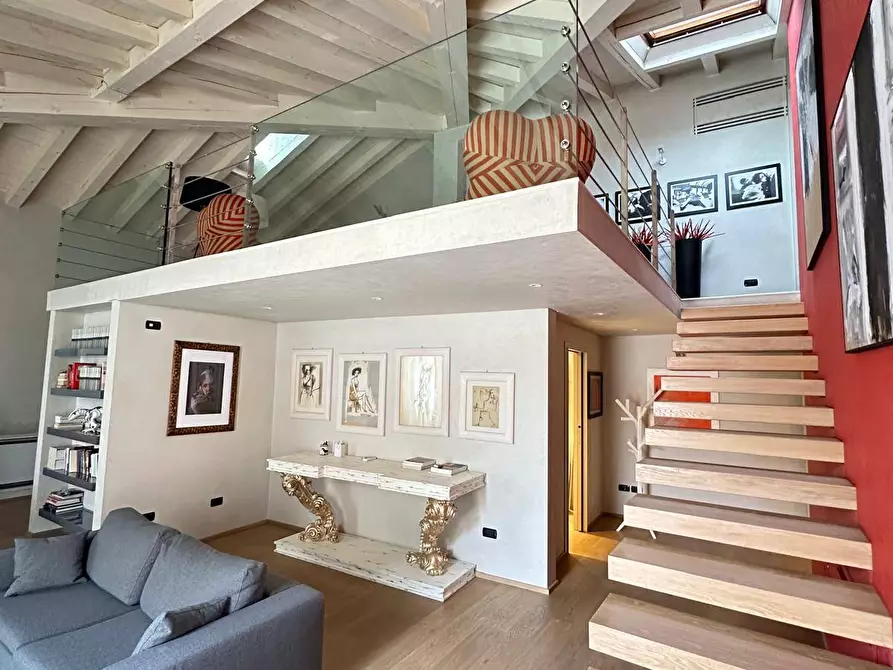 Immagine 1 di Appartamento in vendita  a Mantova