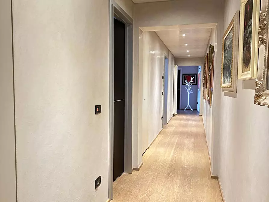 Immagine 10 di Appartamento in vendita  a Mantova