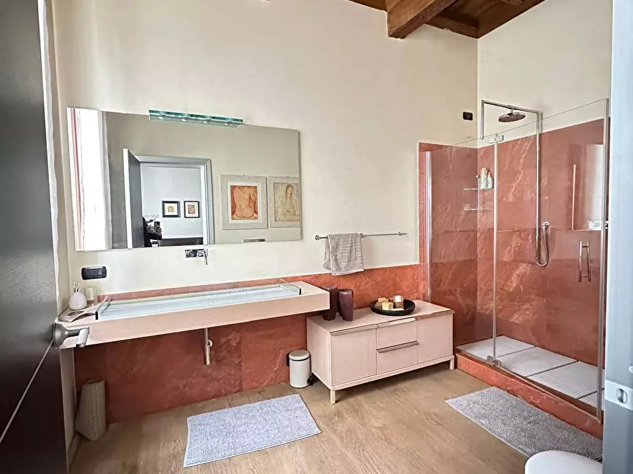 Immagine 15 di Appartamento in vendita  a Mantova