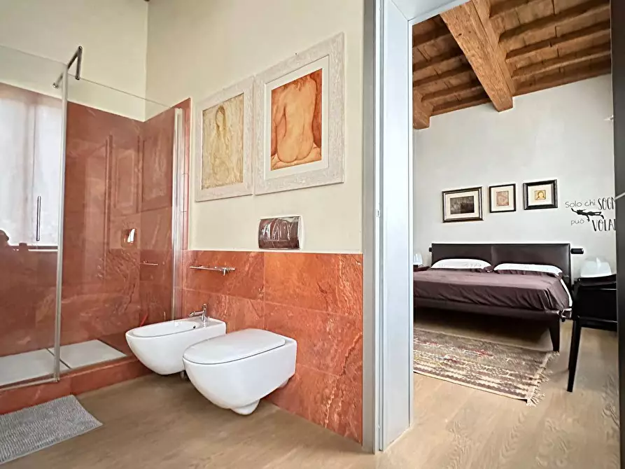 Immagine 16 di Appartamento in vendita  a Mantova