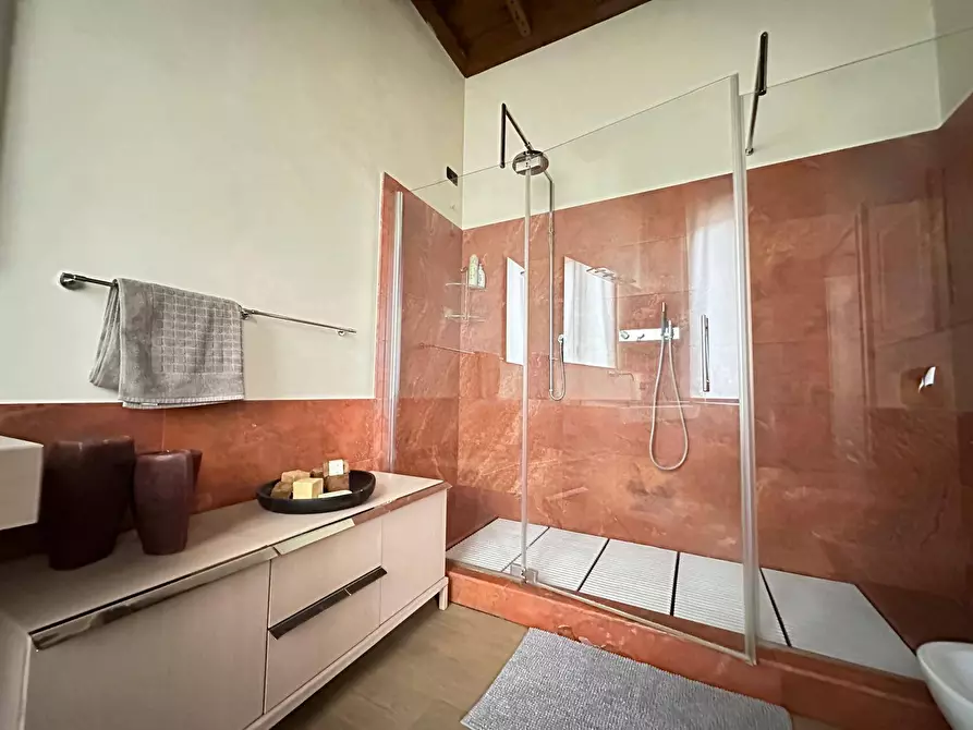 Immagine 18 di Appartamento in vendita  a Mantova