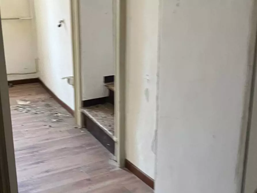 Immagine 13 di Casa indipendente in vendita  a Mantova