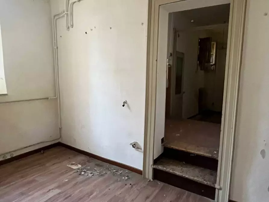 Immagine 17 di Casa indipendente in vendita  a Mantova
