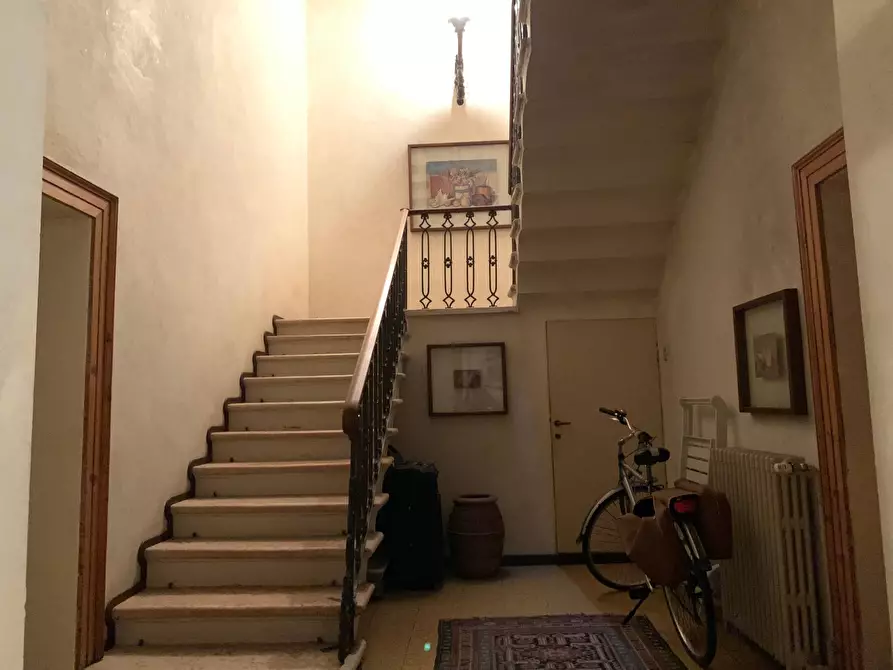Immagine 2 di Casa indipendente in vendita  a Mantova