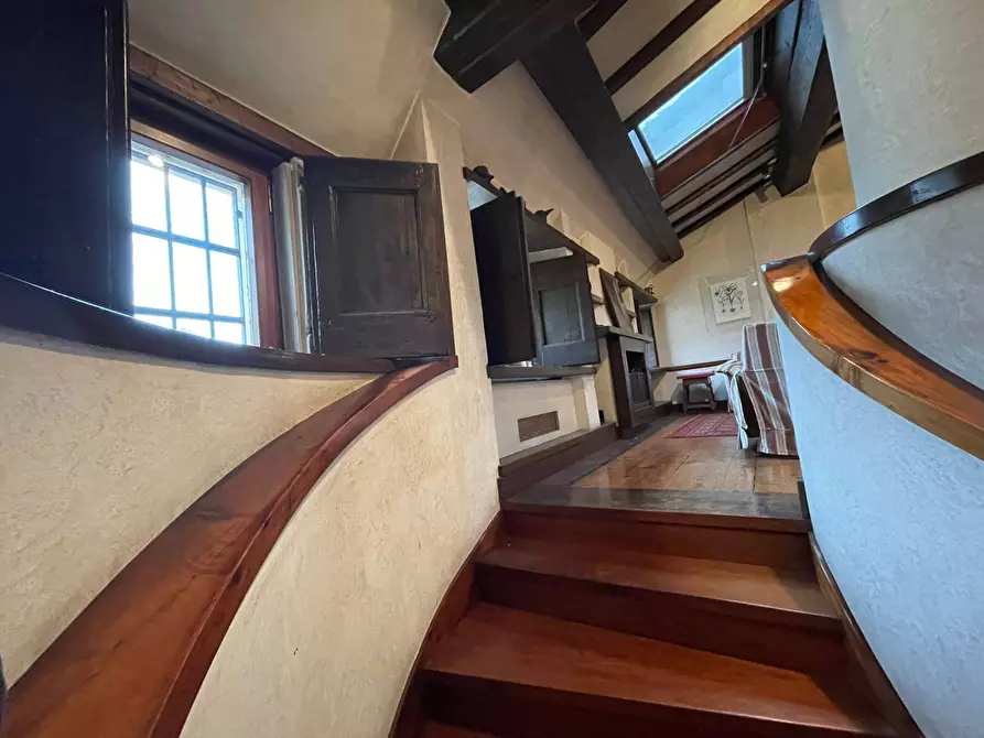 Immagine 11 di Casa indipendente in vendita  a Mantova