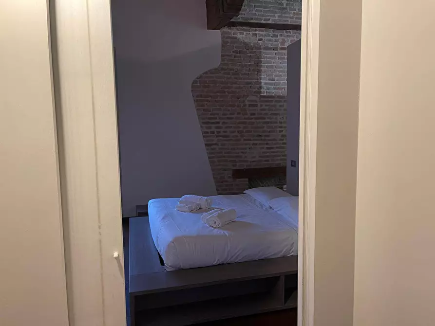 Immagine 10 di Appartamento in vendita  a Mantova