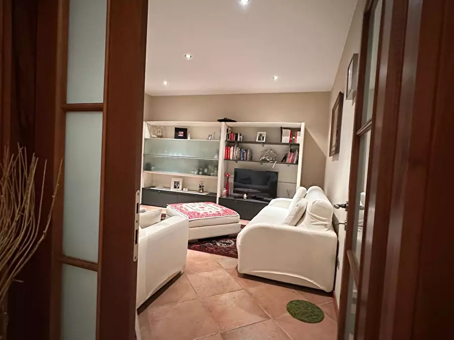 Immagine 19 di Appartamento in vendita  a Mantova