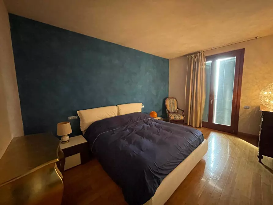 Immagine 22 di Villa in vendita  a Volta Mantovana